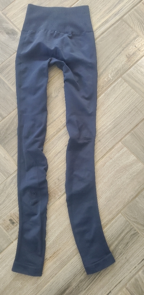 Lululemon leggings xs site 0 fits like 00